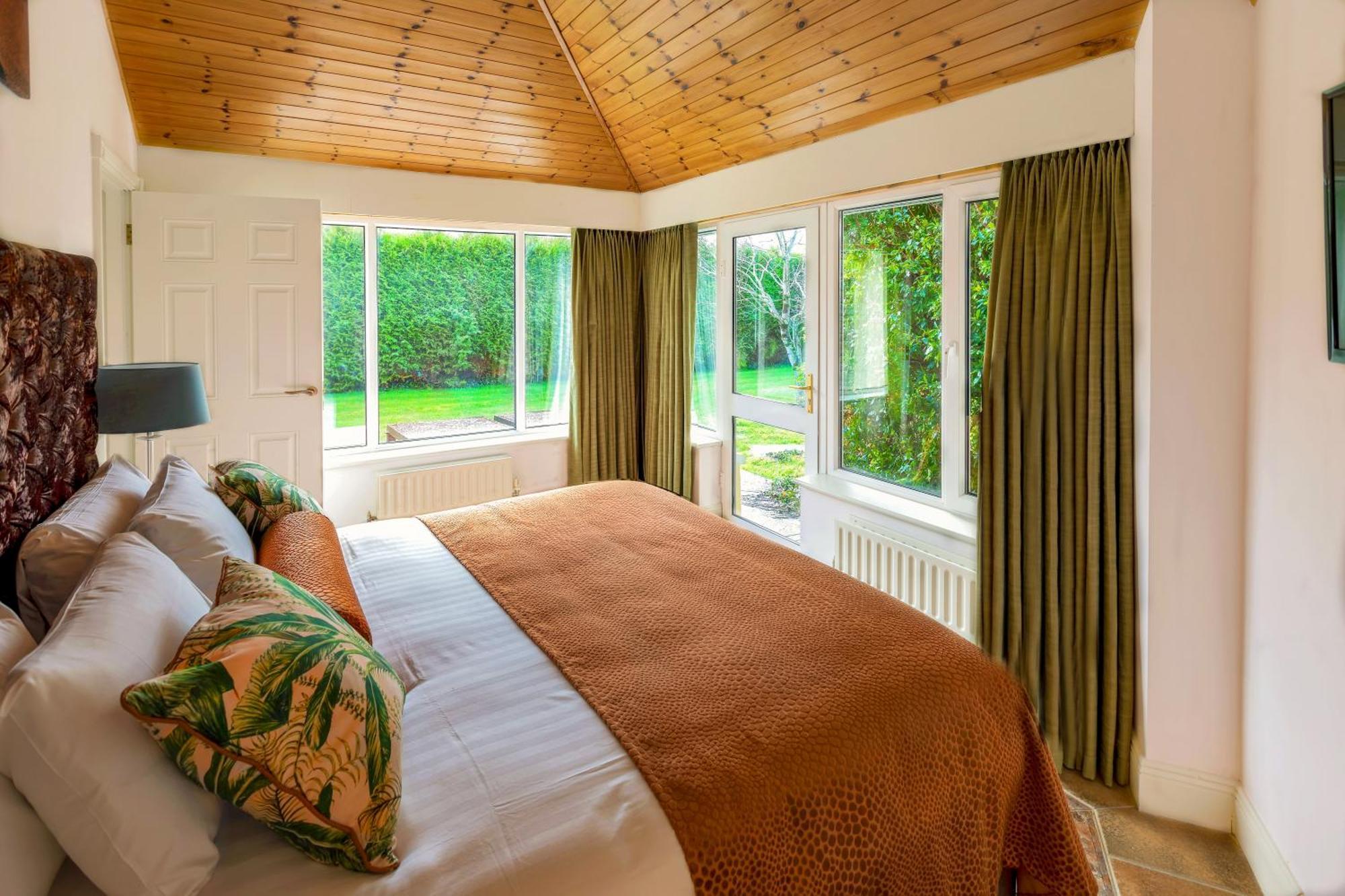 Brook Lodge Boutique Hotel Килларни Экстерьер фото